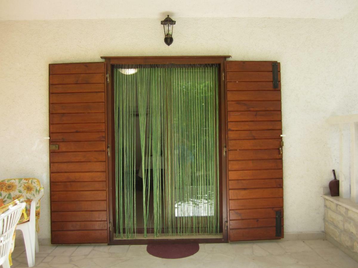Apartmani Lina Veliki Drvenik Exterior foto