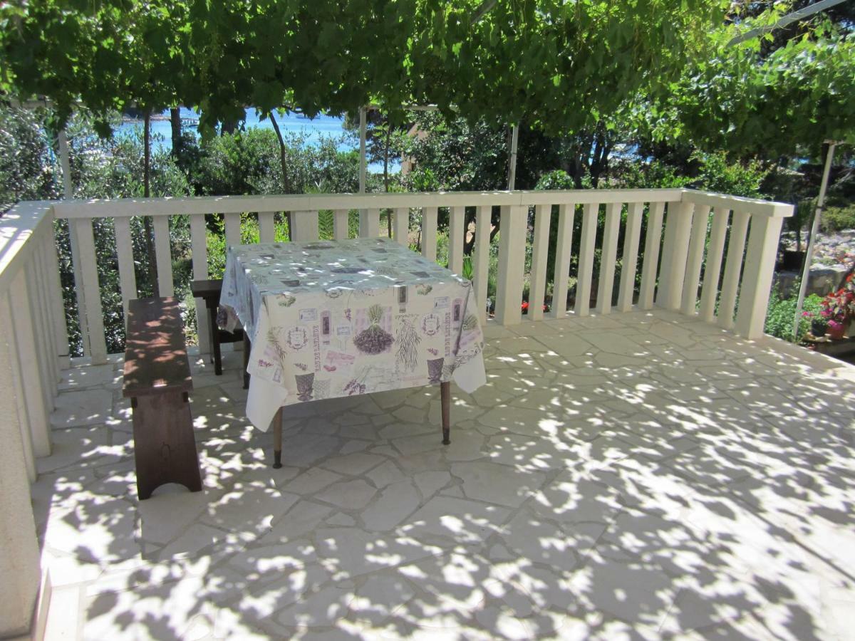 Apartmani Lina Veliki Drvenik Exterior foto