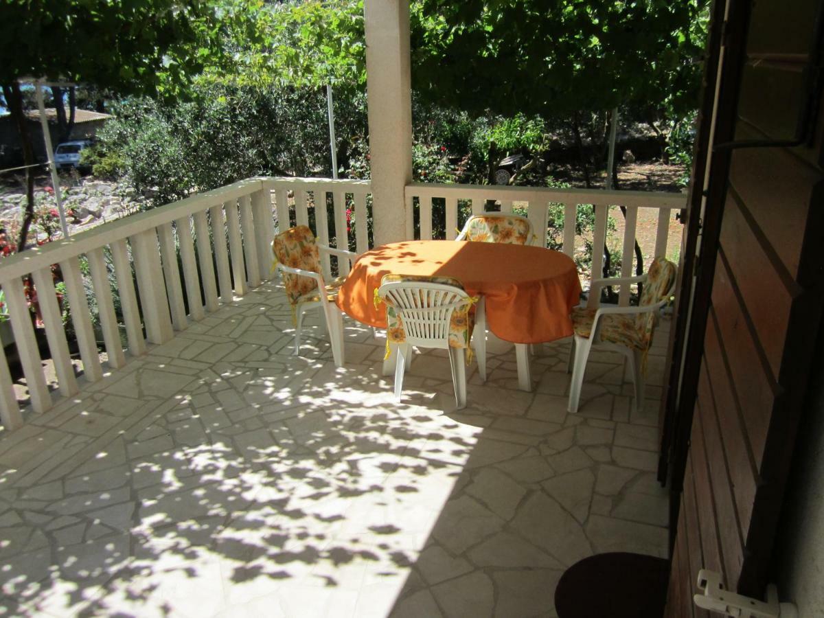 Apartmani Lina Veliki Drvenik Exterior foto